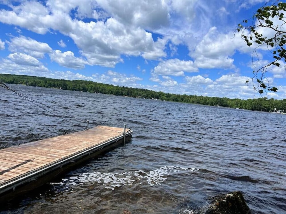 Marmora Hideaway - Peaceful Cottage w Wi-fi Clearwater