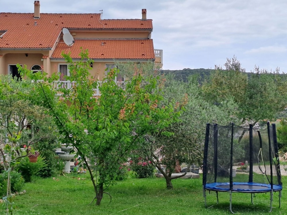 Photo 46