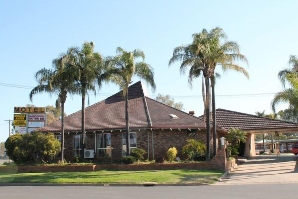 Hotel Nandewar Motor Inn - Image 1