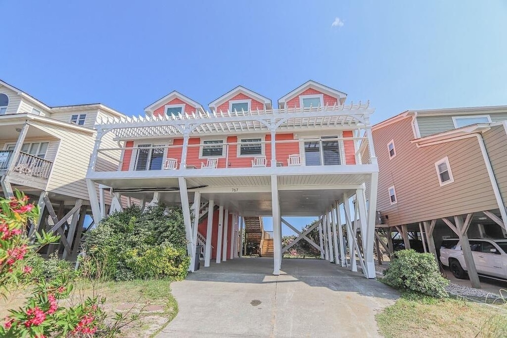 Nauti Time 5 Bedroom Home by RedAwning view 2