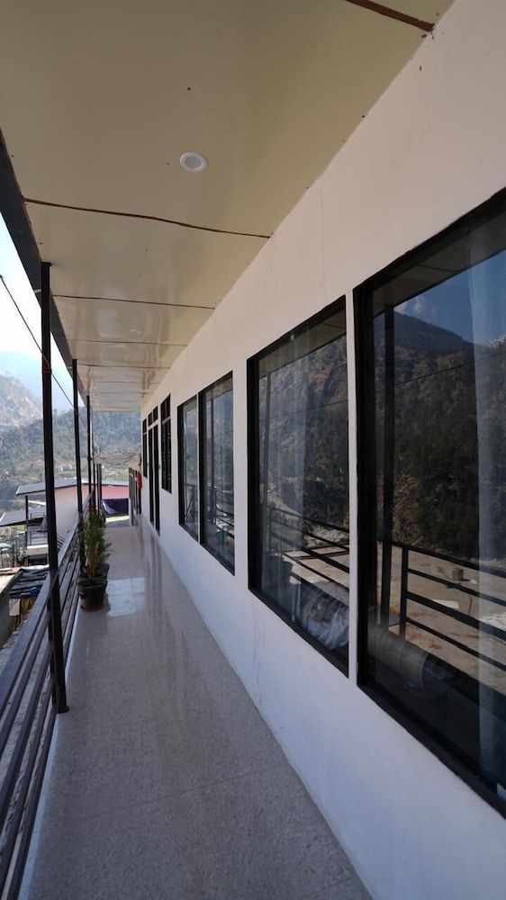 Mandakini Valley Resort