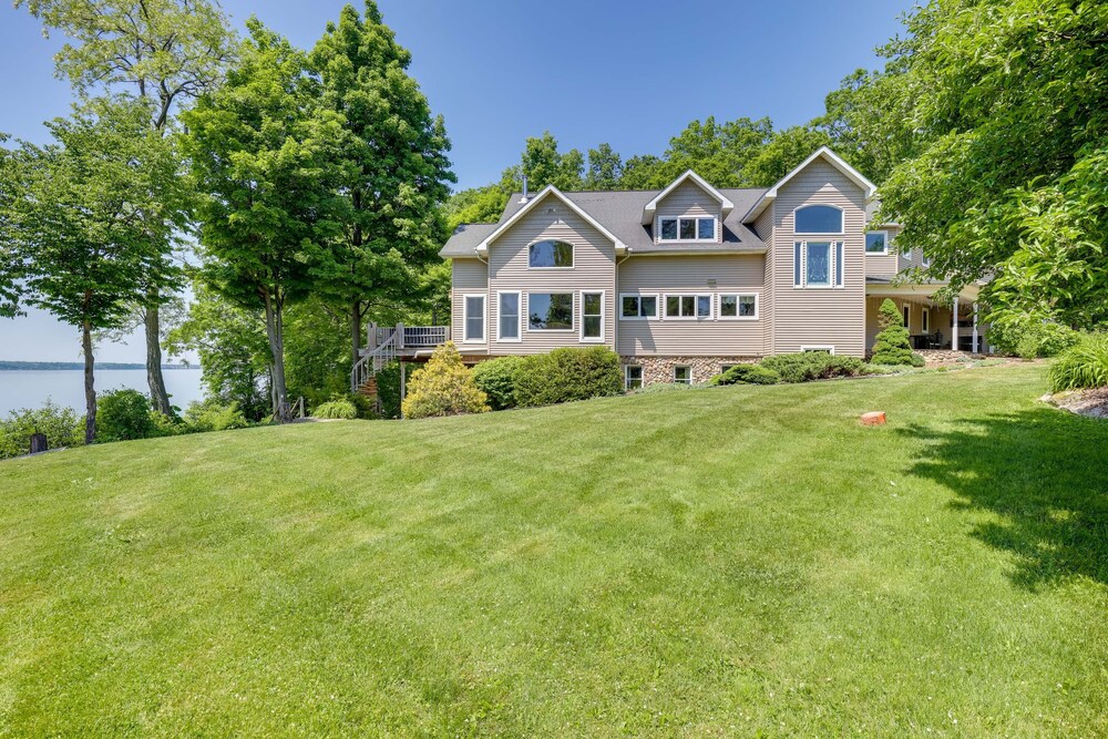 'lockes Glen' - Lakefront Geneva Getaway w/ Dock! view 5