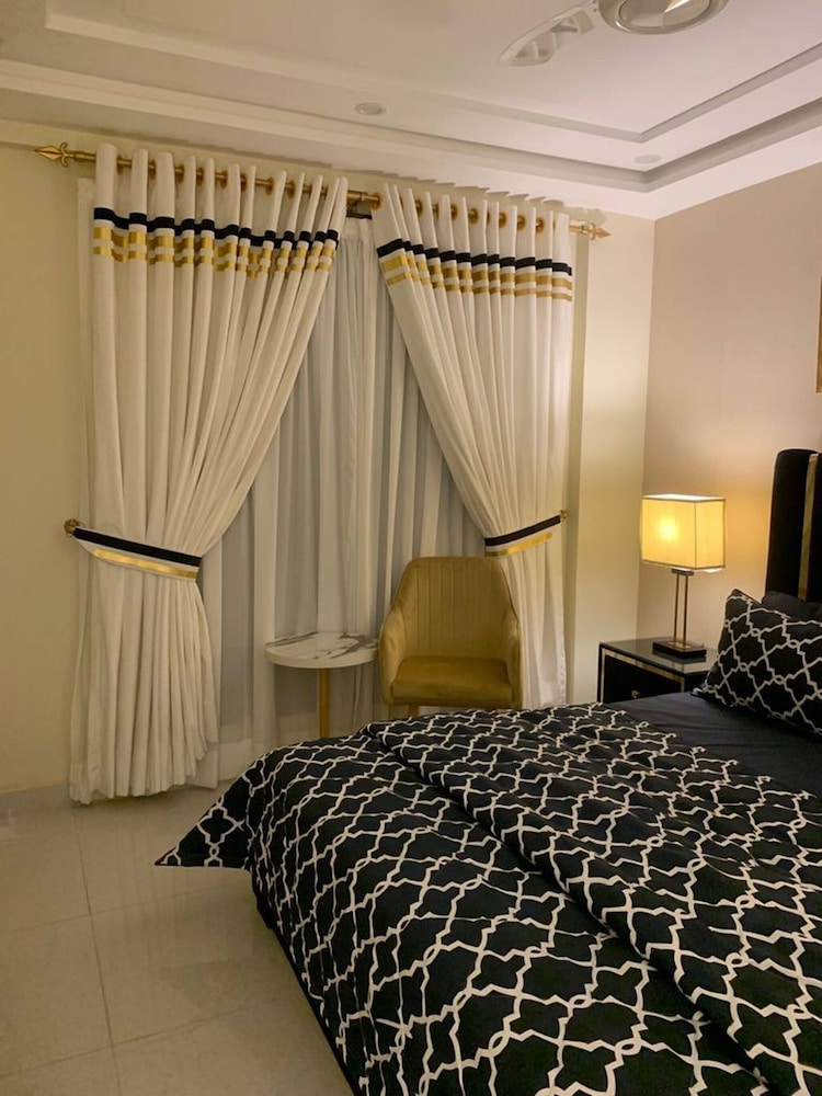 "1 Bedroom Apartment, Bahria Town Lahore Diamount01" view 3