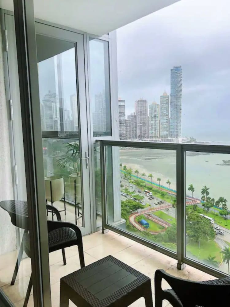 Lujoso Apartamento - Yoo Panamá 21A