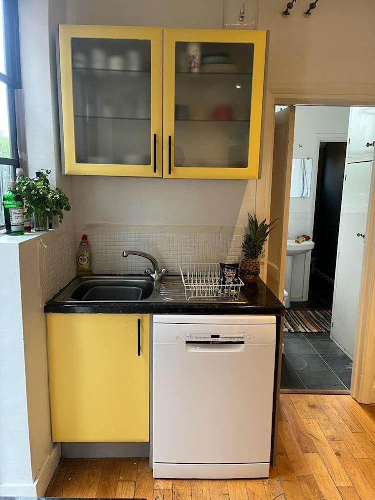 Funky 1BD Flat W/luscious Garden - Walthamstow!