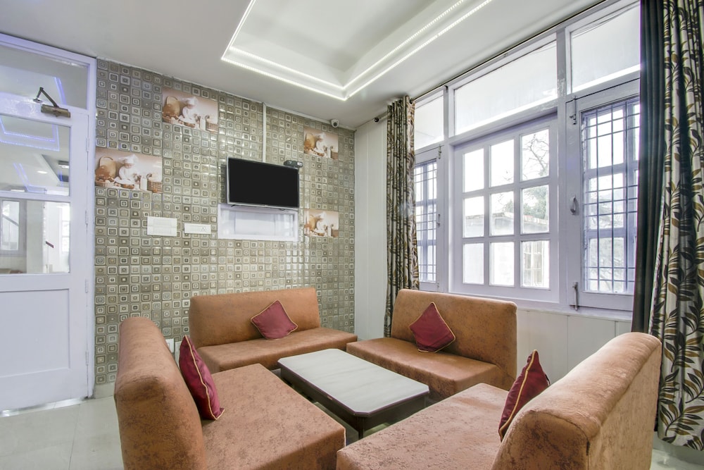 Capital O 11741 Hotel Nest