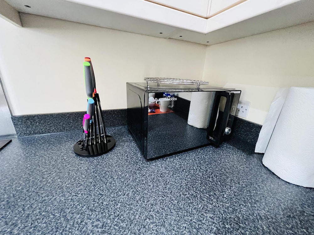 1-bed Apartment in Ealing, 3 Mins From Station