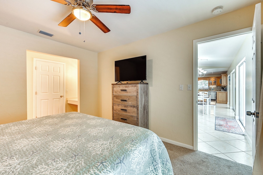 Hot Tub & Heated Pool: Bonita Springs Getaway!