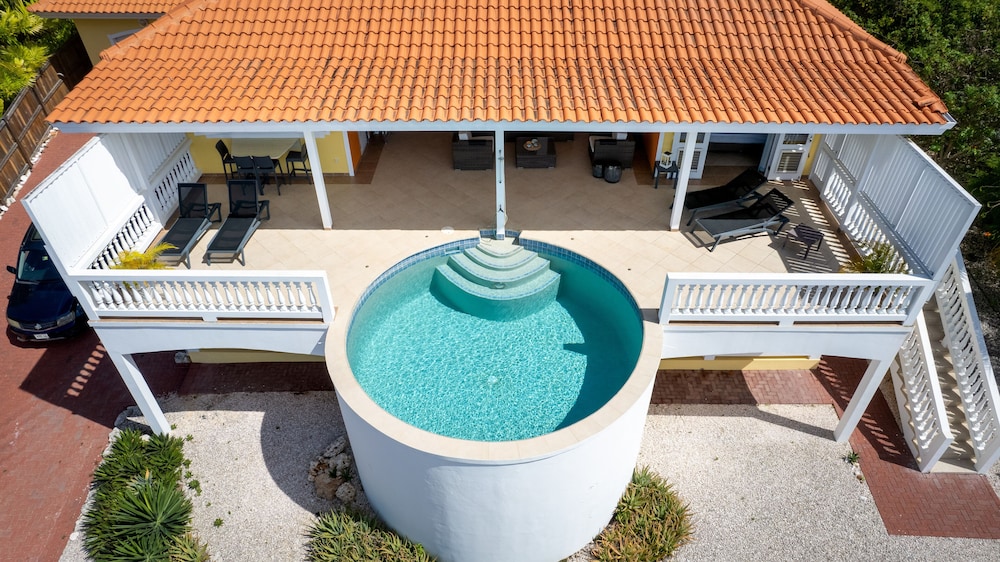 Coral Estate Holidays