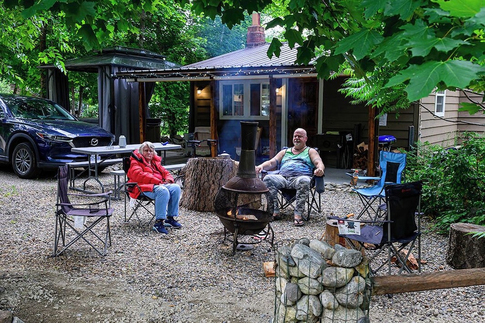 Barefoot Villas Cabin 3 Caribou