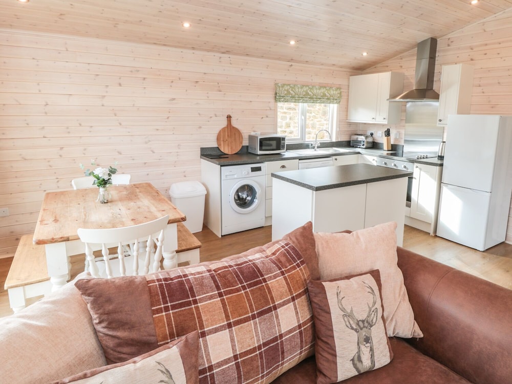 Chesterfield Vacations - Thorntree Lodge - Property Image 12