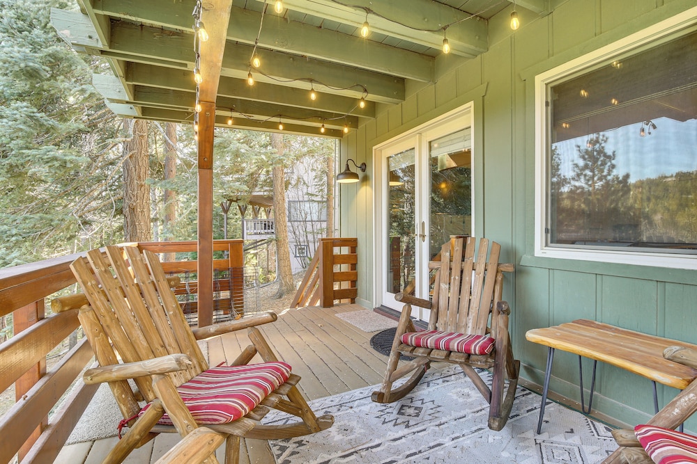 Family-friendly Lake Arrowhead Cabin w/ Game Room!