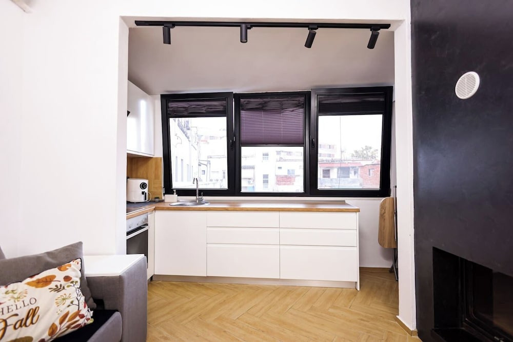 Grandstay Central 105