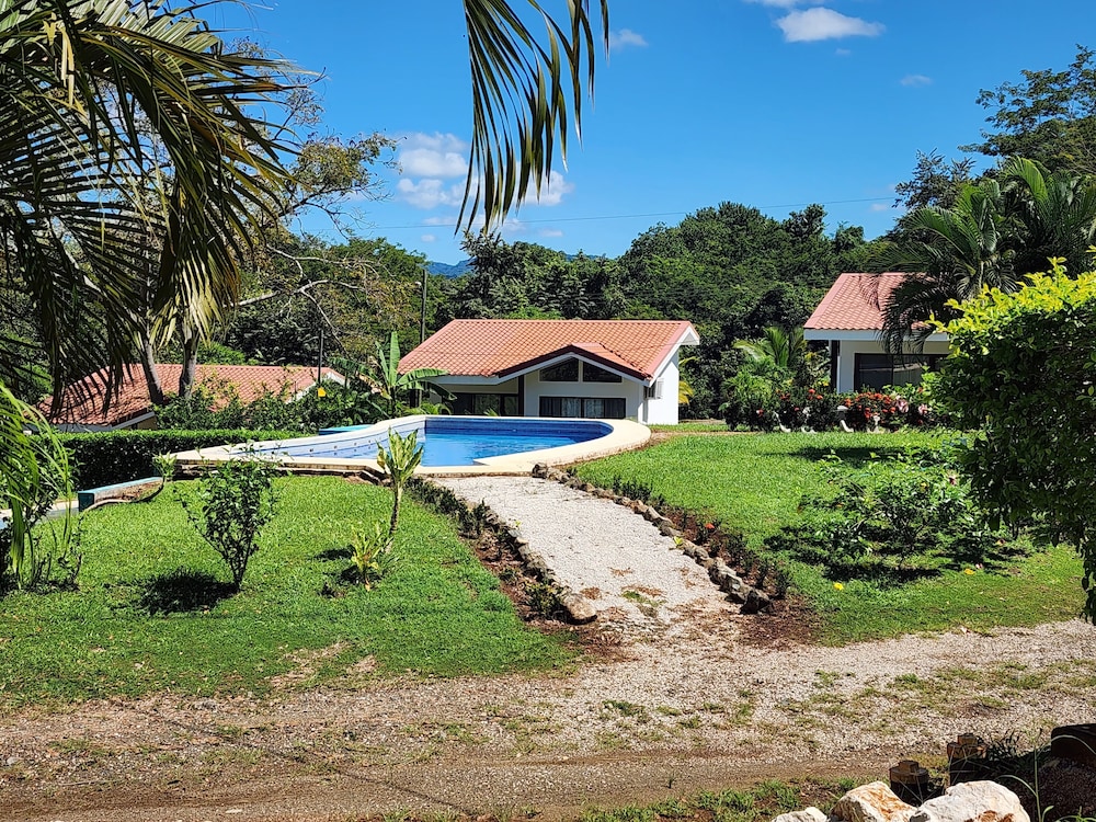 Casa Mandarina Junge Villa 3 pools
