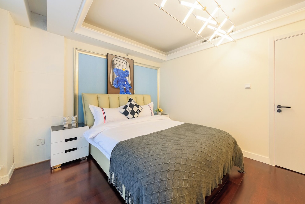 Beijing Sanlitun area duplex apartment