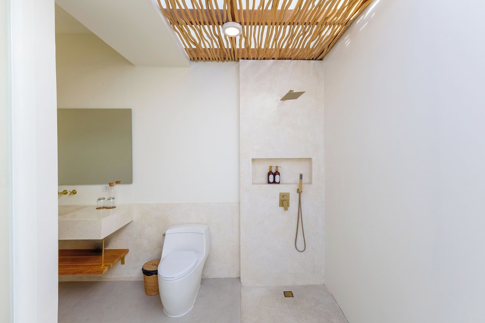 Villa Nokanhui by Pertama Management