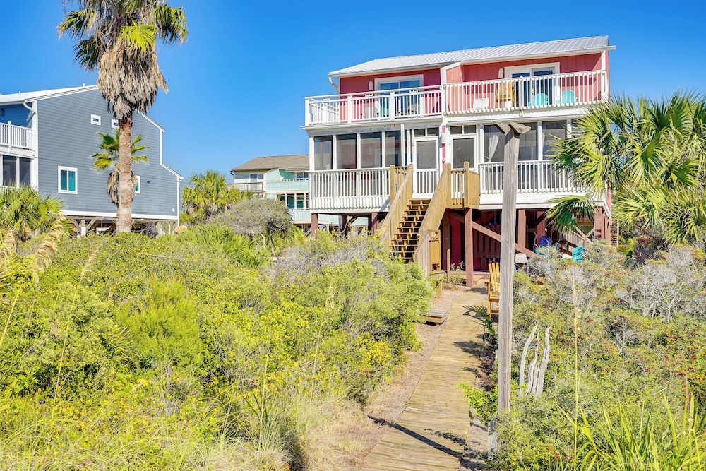 Walk to Shore: Ocean View Cape San Blas Townhome