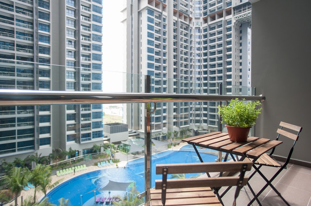 A2 LUXURY Atlantis Family Suites- Pool View-Jonker Melaka photo 5