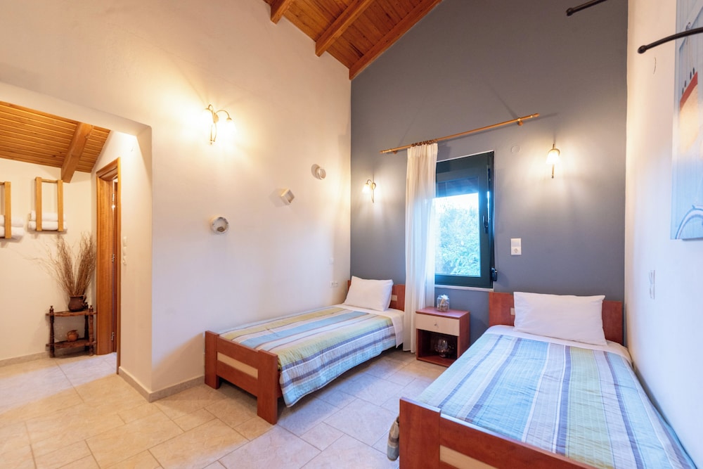 Villa Chloe With Private Pool