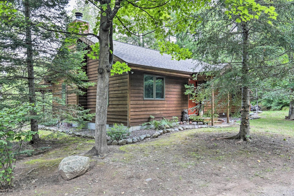 Waterfront Cottage w/ Dock on Papoose Lake! view 4