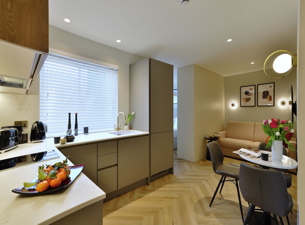 Notting Hill Hyde Park Apartments