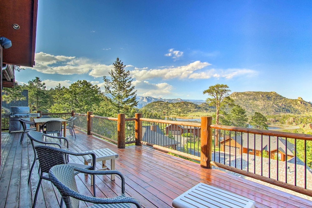 Lake & Mountain Views: Stunning Estes Park Home!