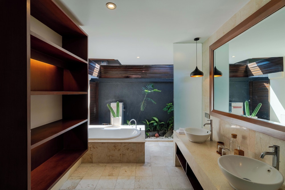 Villa Boholuma by Pertama Management