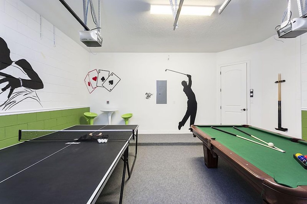 5 Bed 5 Ba Villa with Game Room, Pool & Spa - Image 4