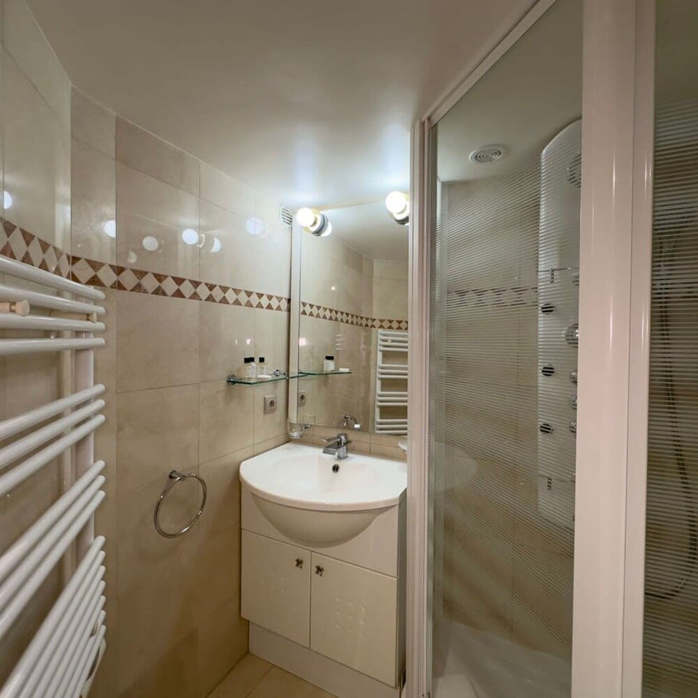 Charming Tuileries 1 Bed Apt in the Centre of Paris