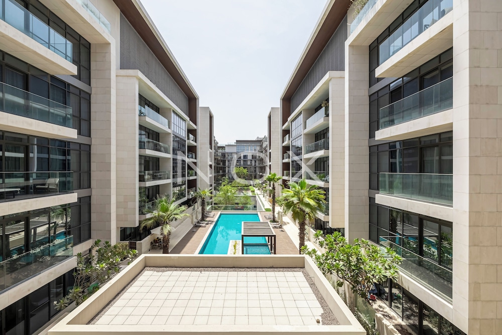 Unwind in Style Grand 2BR Citywalk B12