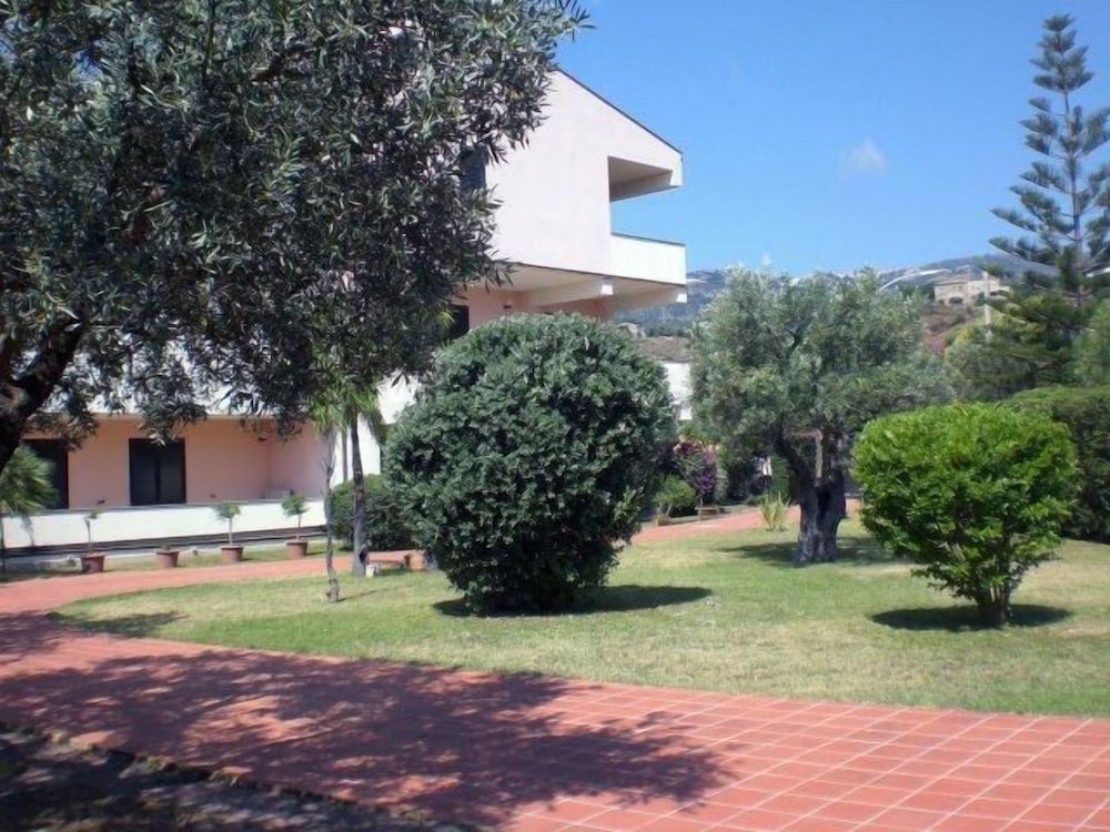 Photo 32