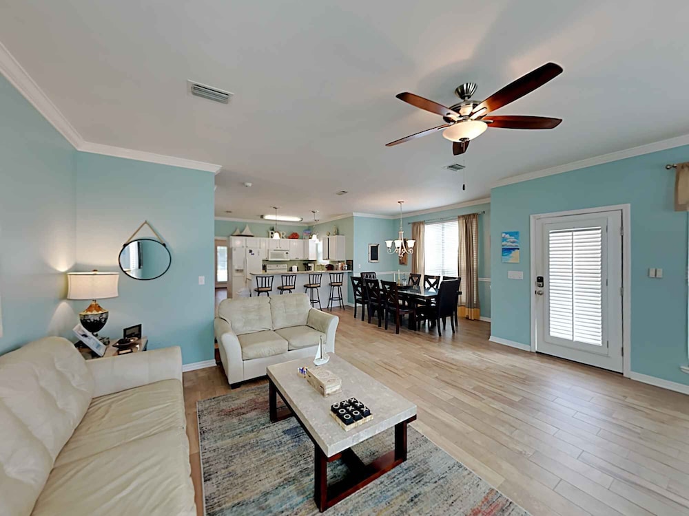 Ocean Breeze by Southern Vacation Rentals view 3