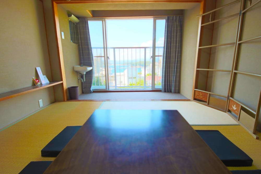 Shirahama White Beach House view 4