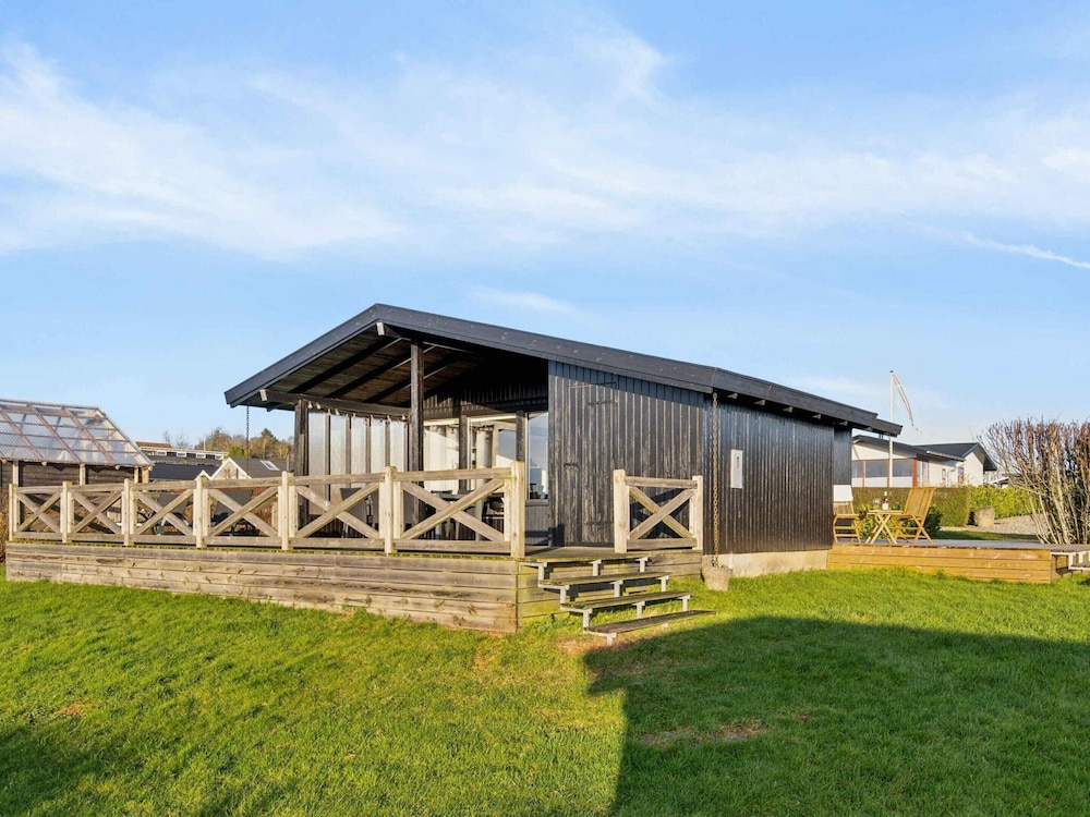 5 Star Holiday Home in Ronde
