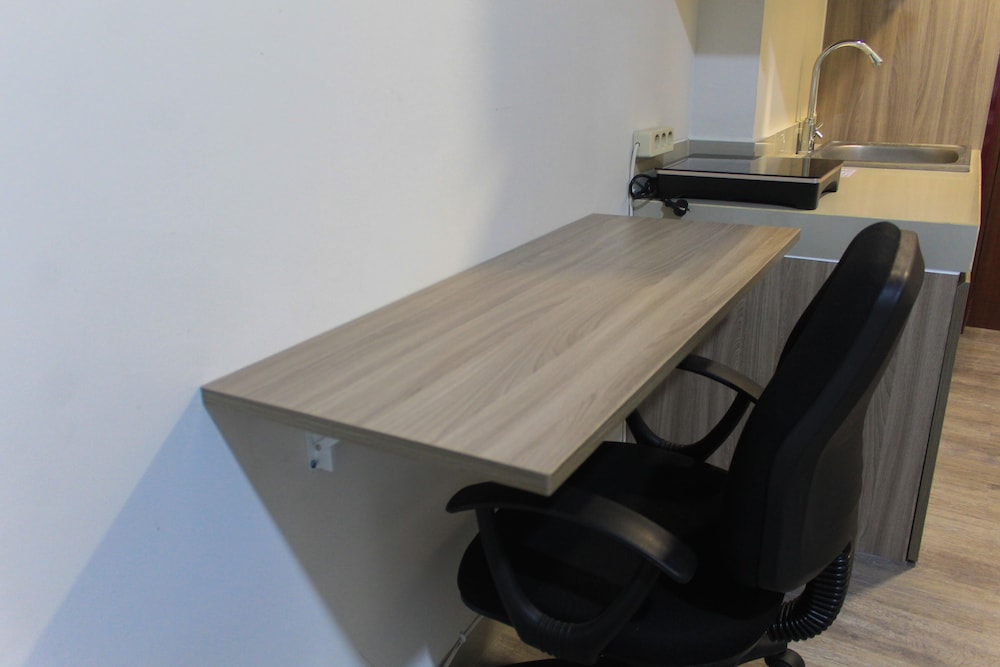 Simply Studio for 1 Pax at Parkland Avenue Apartment view 3