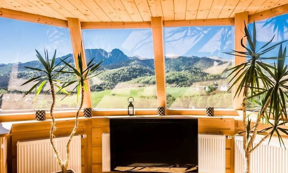 TatryTop Panorama Lux jacuzzi sauna