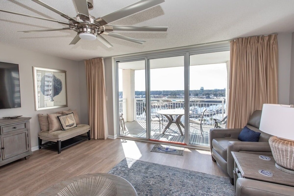 Yacht Club 1-1103 3 Bedroom Condo