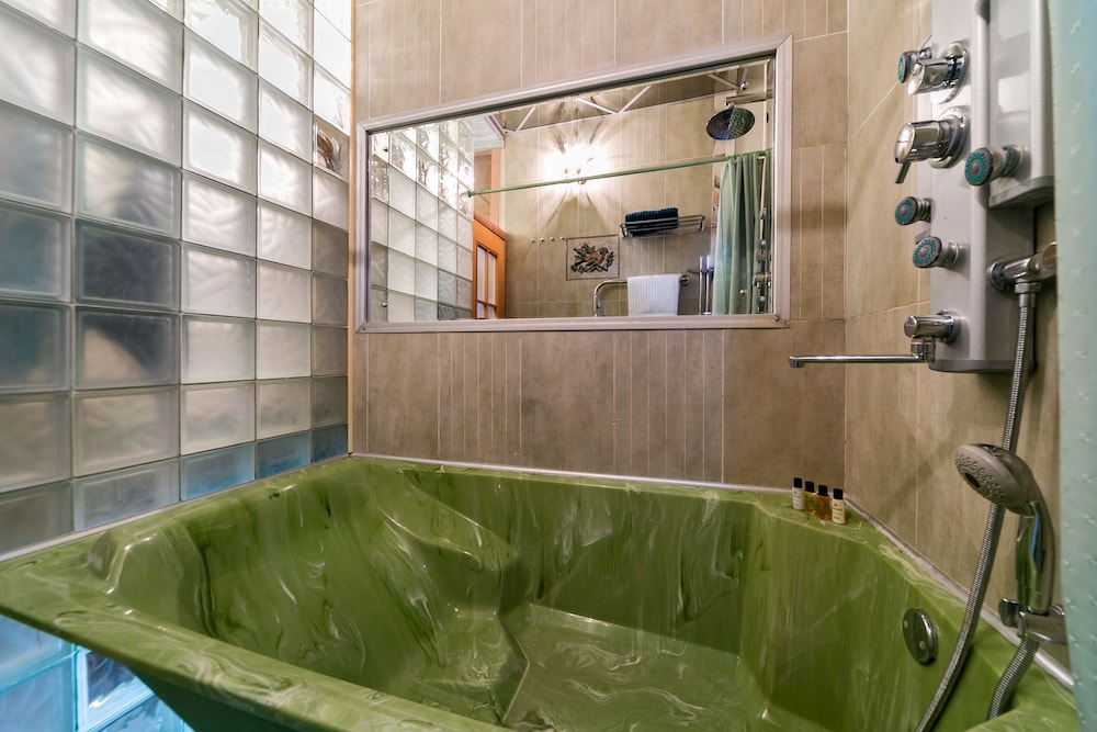 GM Apartment Serafimovicha 2-415