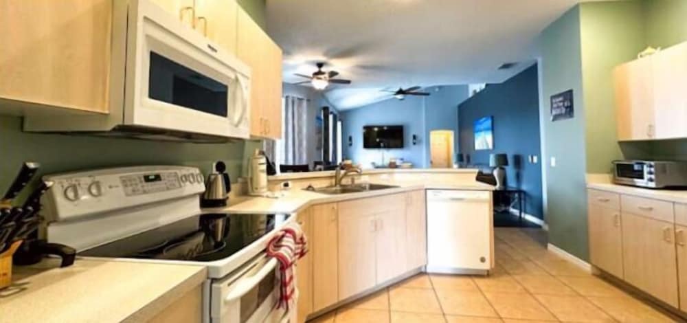 Free Welcome Pack - Private Pool - Near Parks - Image 4