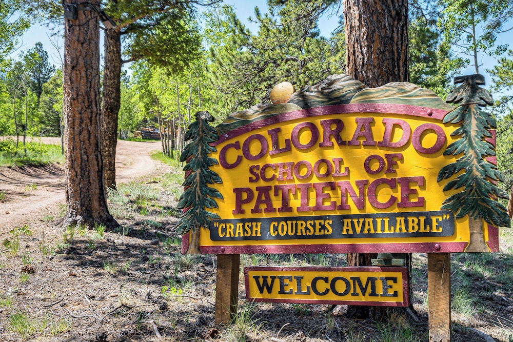 Pike National Forest Access: Secluded Divide Cabin