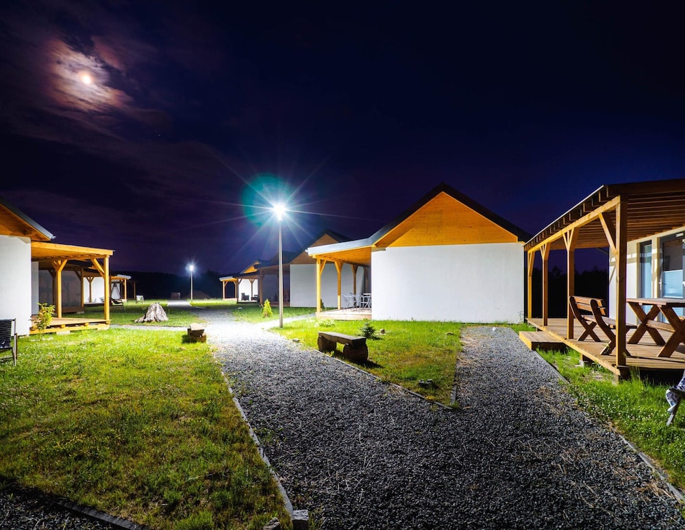 Cottages, 500m to the Lake, Jezierzany