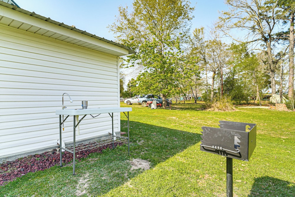Boat & Swim: Lakefront Toledo Bend Retreat!