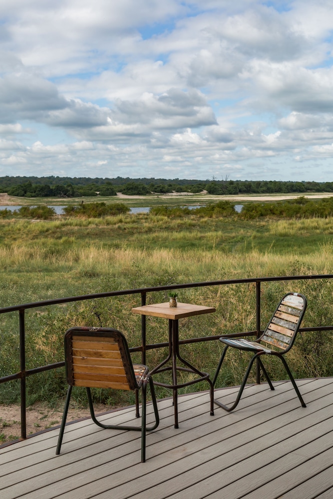 Serondela Lodge