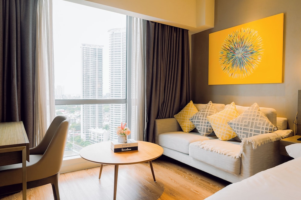 Hotel Residences at Acqua