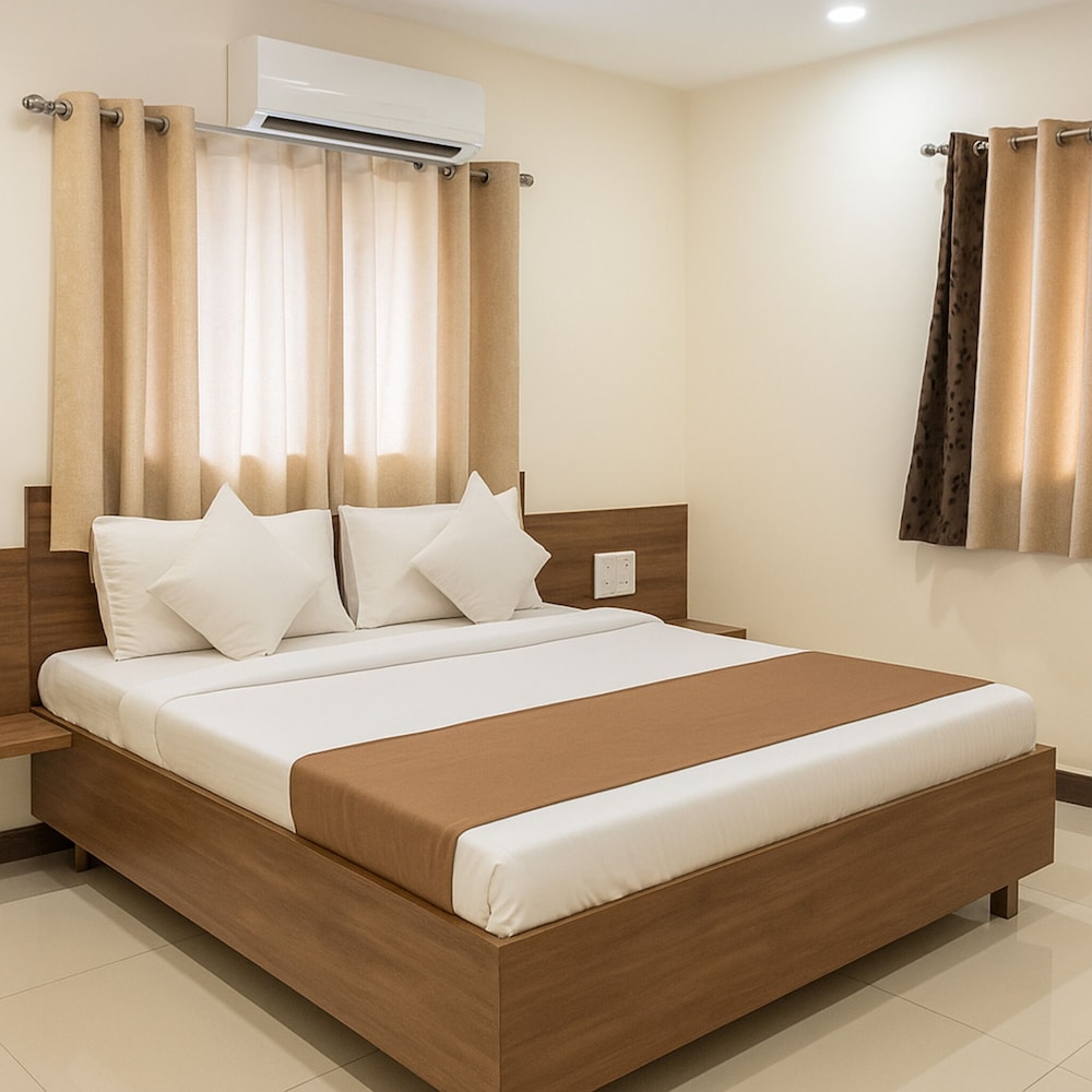 Hotel Radhika
