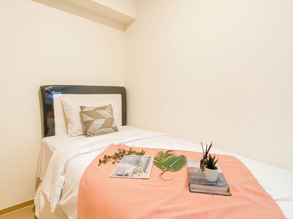 Good Deal 2Br At Meikarta Apartment