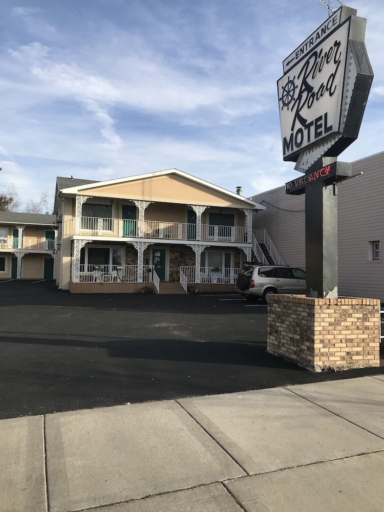 River Road Motel