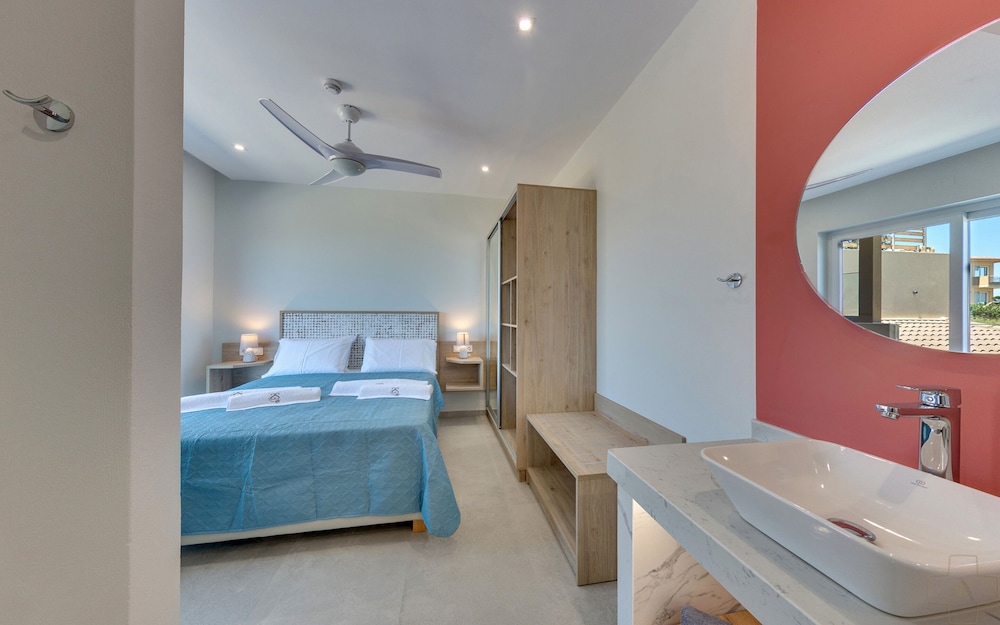 Spiros Soula Thematic Suites photo 4