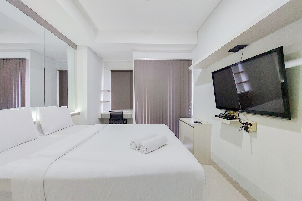 Serene Stay Studio Apartment at Springwood Residence