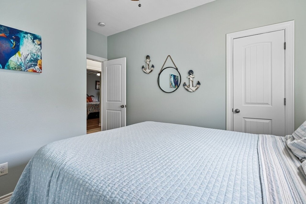 Outlaw's Inn 3 Bedroom Home